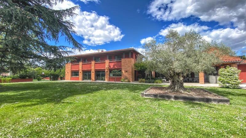 Maison de domaine équestre - 500 m² - 13 pièces