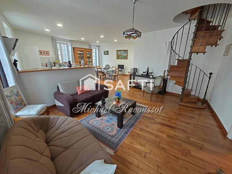 Appartement - 134 m² - 5 pièces