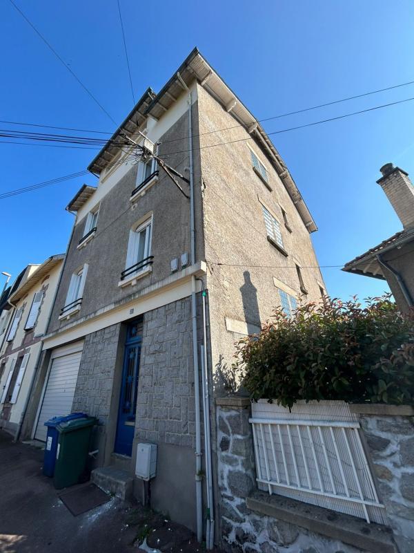 Immeuble - 208 m² - 12 pièces