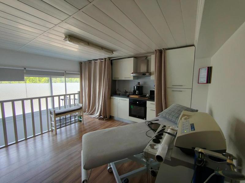 Local commercial - 113 m² - 5 pièces