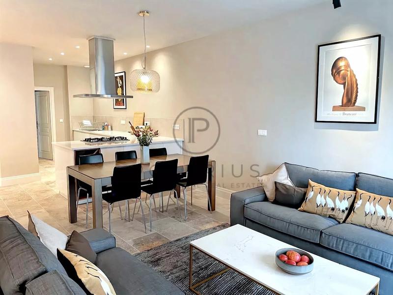 Villa - 614 m² - 12 pièces