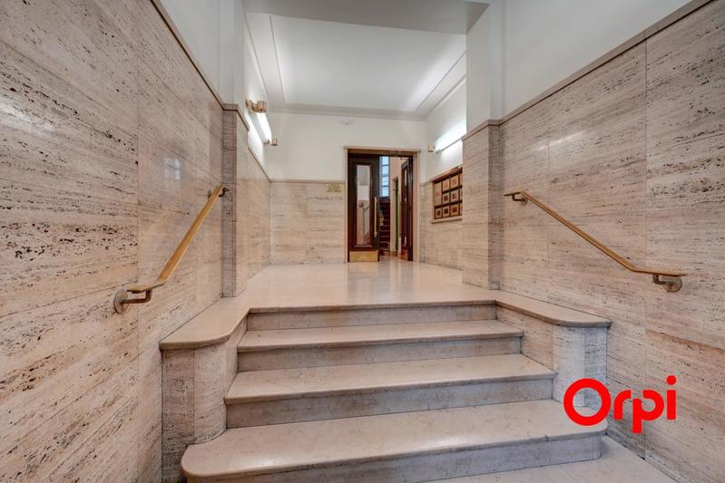 Appartement - 85 m² - 3 pièces