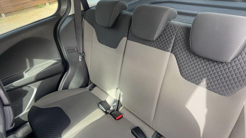 Ford Tourneo Courier 1.0 EcoBoost 100 Titanium - 5 places