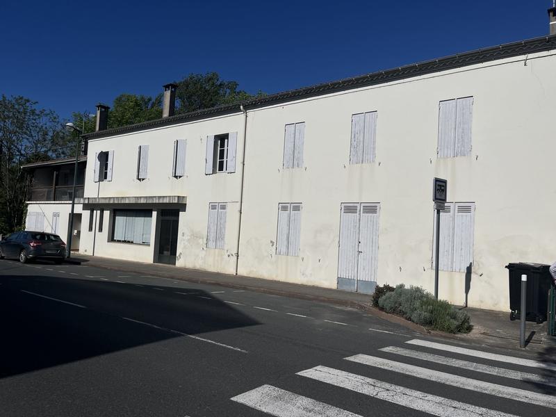 Maison - 500 m² - 10 pièces
