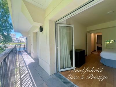 Appartement - 96 m² - 4 pièces