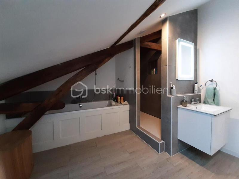 Maison en pierre - 304 m² - 12 pièces