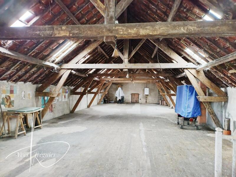 Maison - 406 m² - 7 pièces