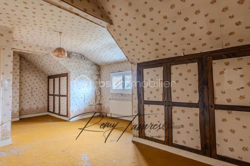 Maison traditionnelle - 95 m² - 4 pièces