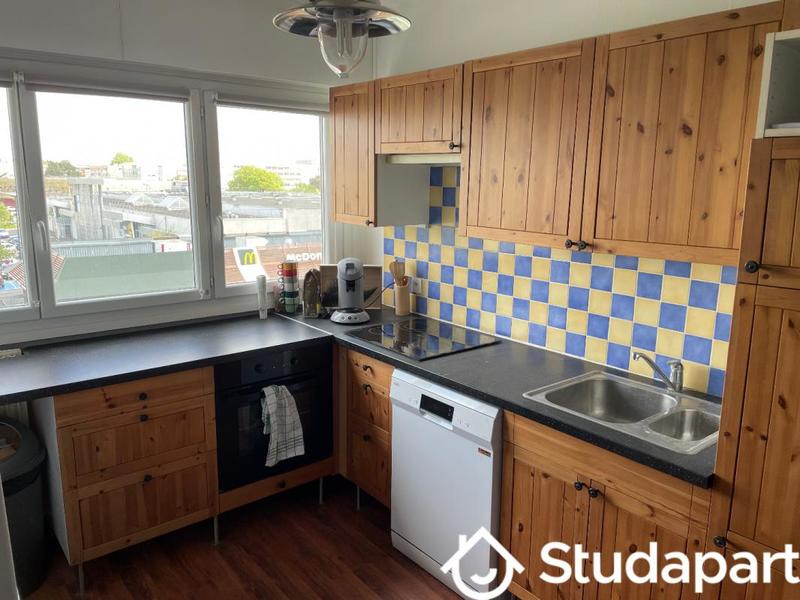 Chambre - 10 m² - 1 pièce