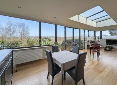 Maison - 175 m² - 7 pièces