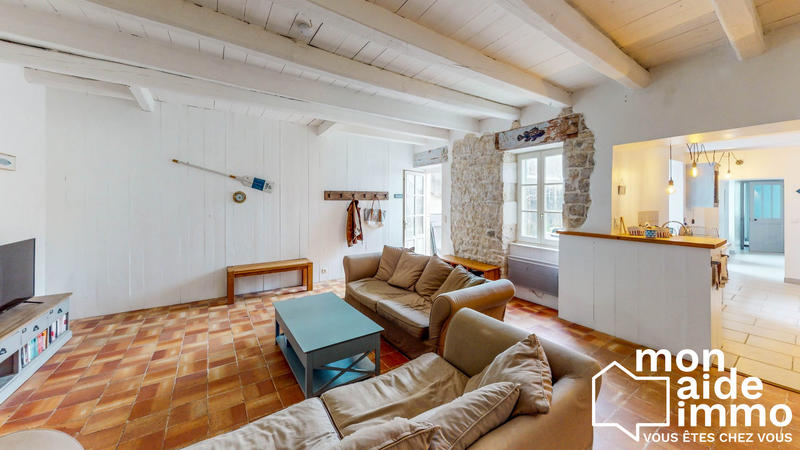 Maison traditionnelle - 139 m² - 6 pièces