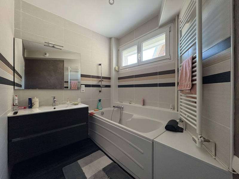 Appartement - 108 m² - 4 pièces