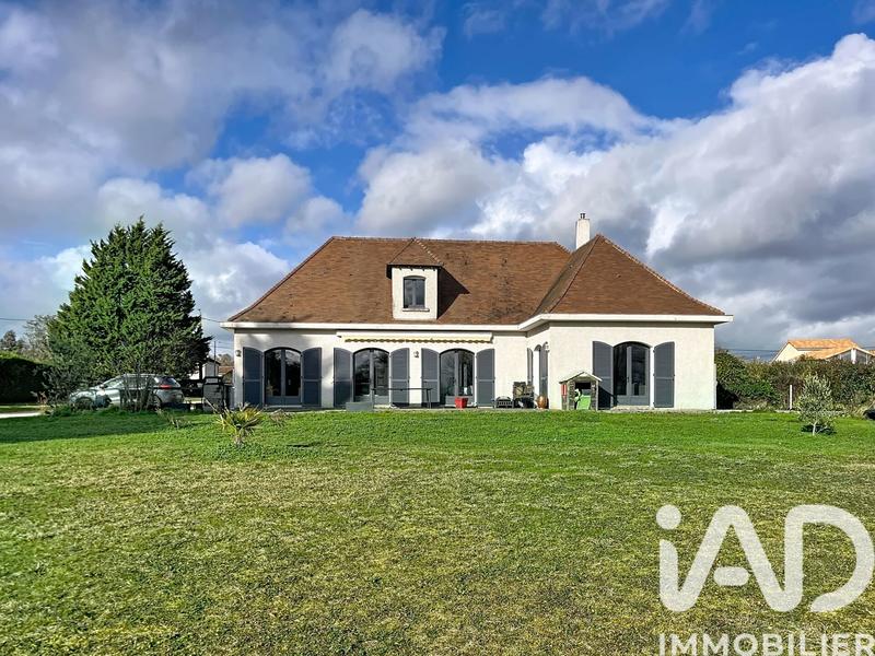 Maison - 186 m² - 7 pièces