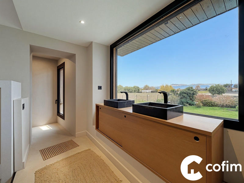 Maison contemporaine - 175 m² - 4 pièces