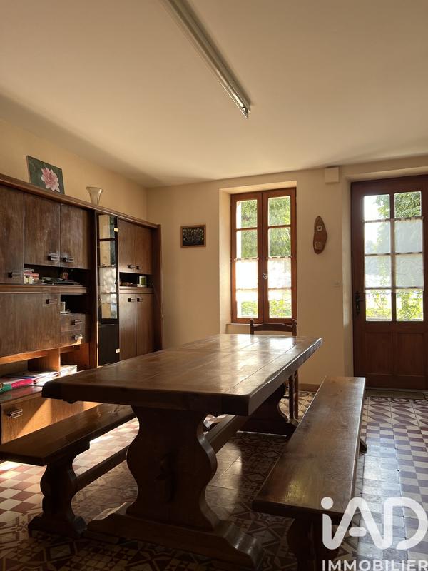 Maison - 277 m² - 13 pièces