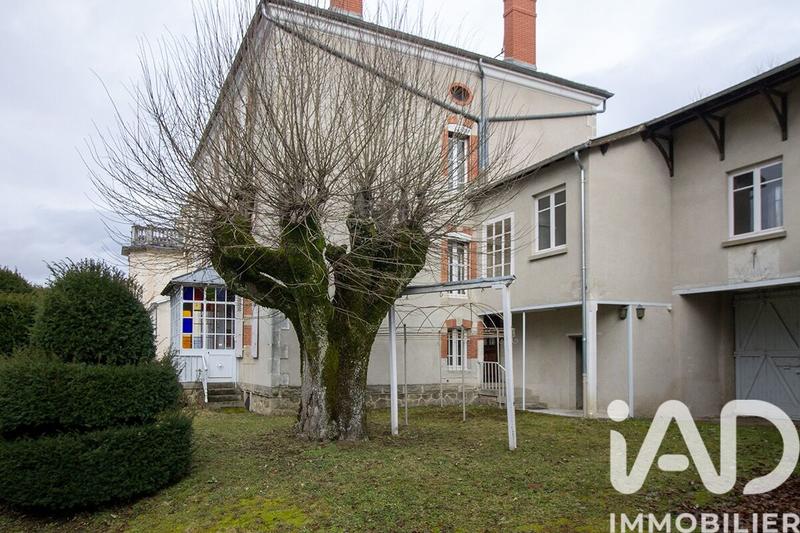 Maison - 345 m² - 11 pièces