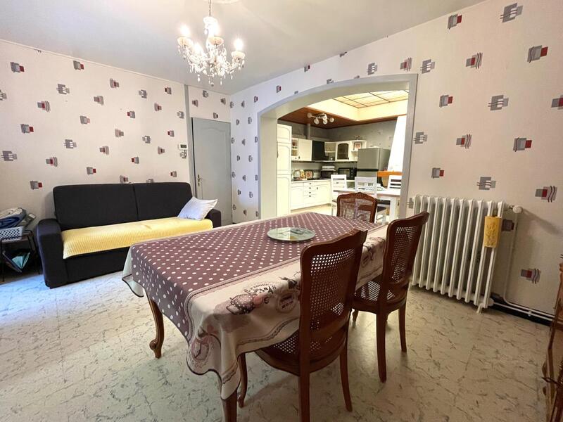 Maison - 97 m² - 5 pièces