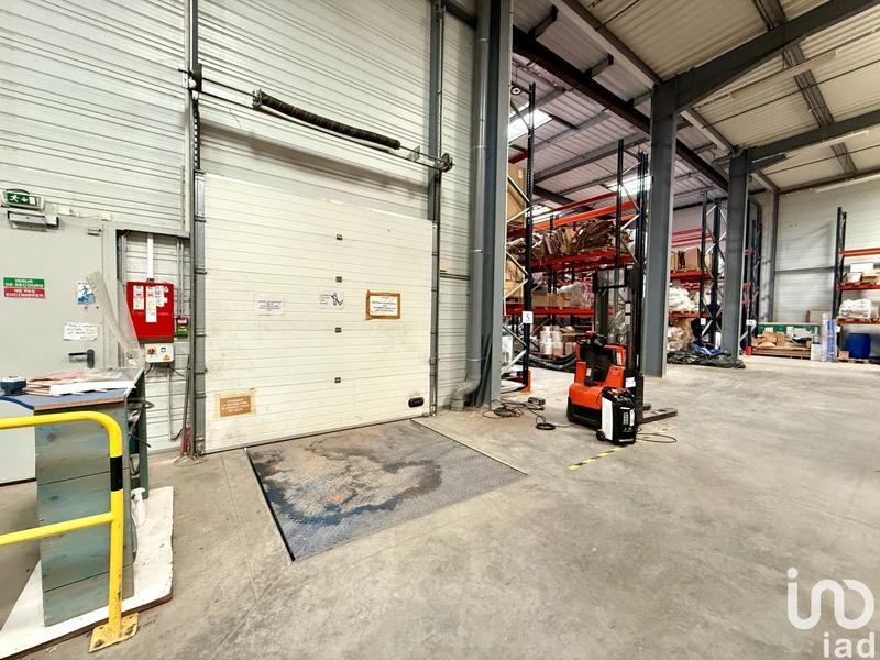 Local commercial - 2 054 m²