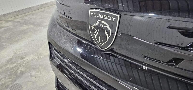 Peugeot Traveller m BlueHDi 180ch s&amp;S Eat8 Business Pack