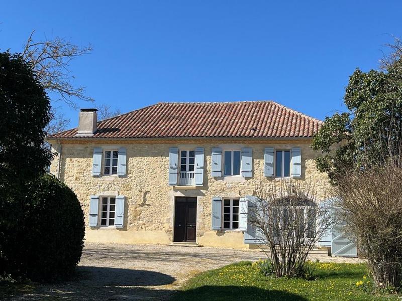 Maison de campagne - 393 m² - 10 pièces