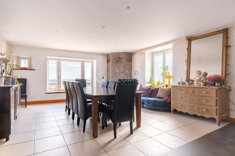 Maison - 395 m² - 10 pièces