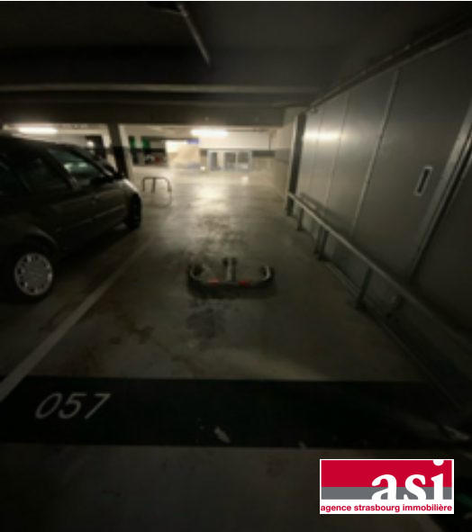 Parking / Garage - 12 m²