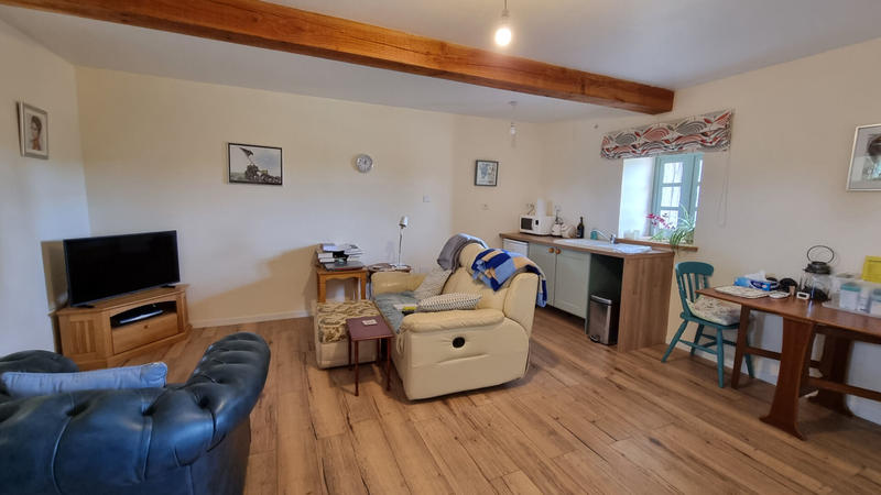 Maison - 240 m² - 21 pièces