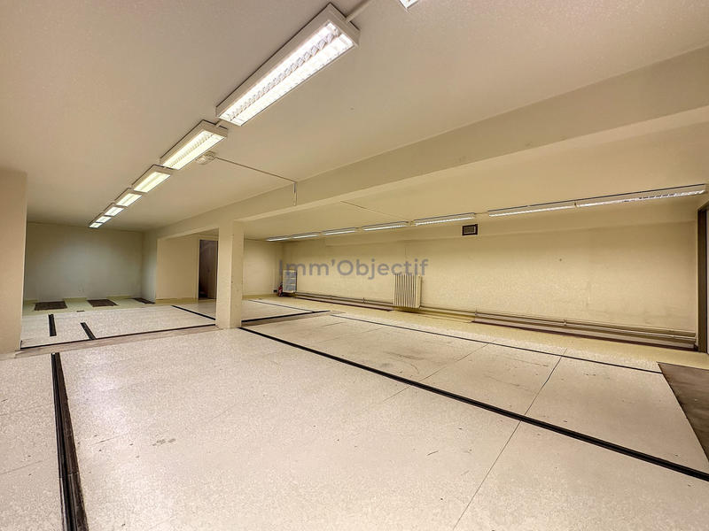 Entrepôt - 190 m²