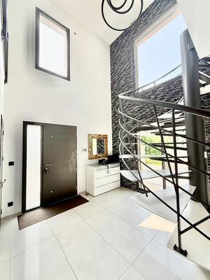 Villa - 145 m² - 6 pièces