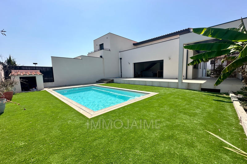 Villa - 111 m² - 4 pièces