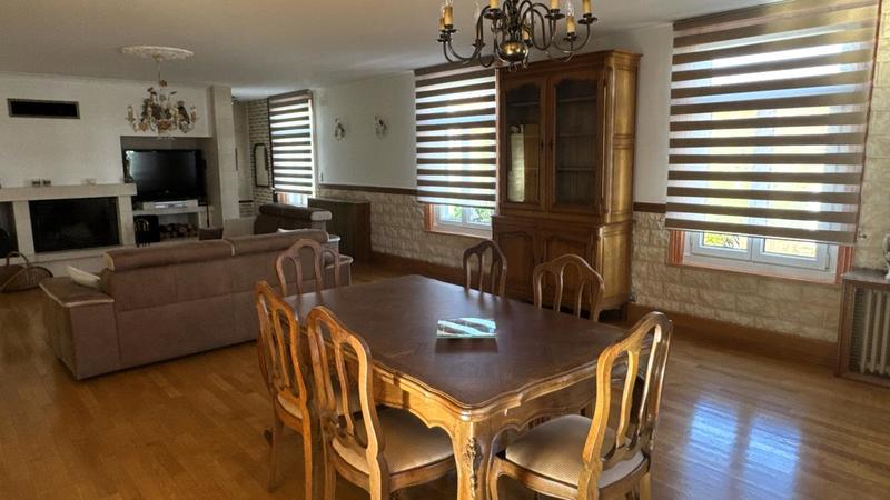 Immeuble - 255 m² - 7 pièces