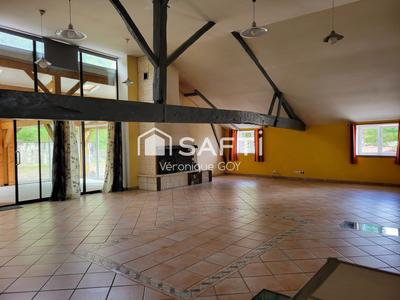 Maison - 267 m² - 7 pièces