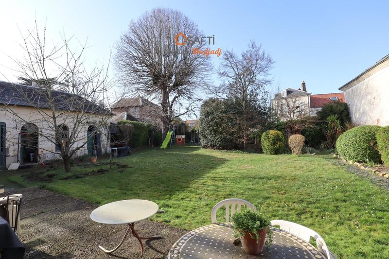 Maison de maîtres - 187 m² - 7 pièces