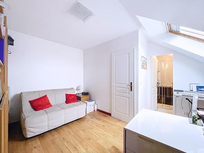 Maison - 135 m² - 6 pièces