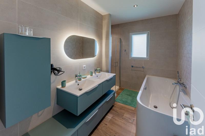 Maison de maîtres - 181 m² - 8 pièces