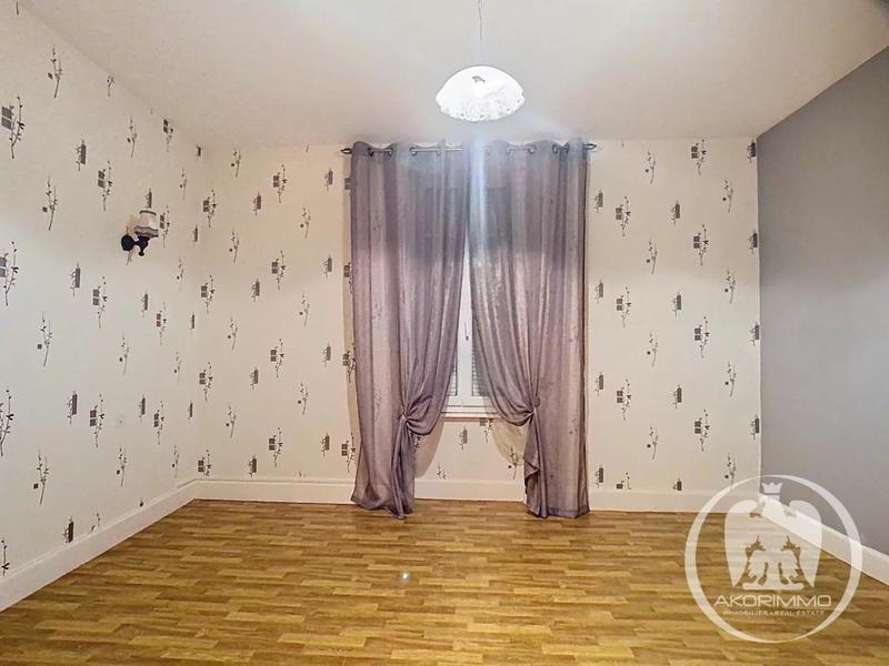 Maison - 162 m² - 6 pièces