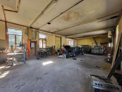 Parking / Garage - 600 m²