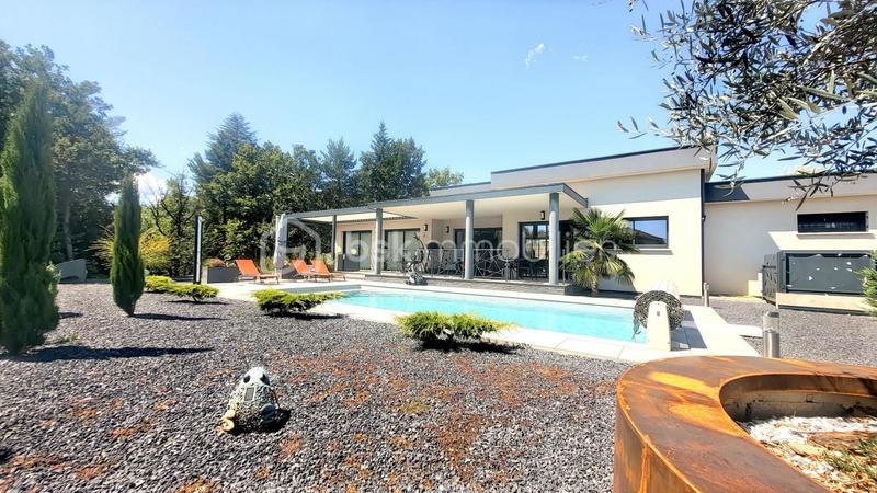 Maison - 145 m² - 5 pièces