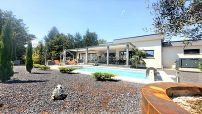 Maison - 145 m² - 5 pièces