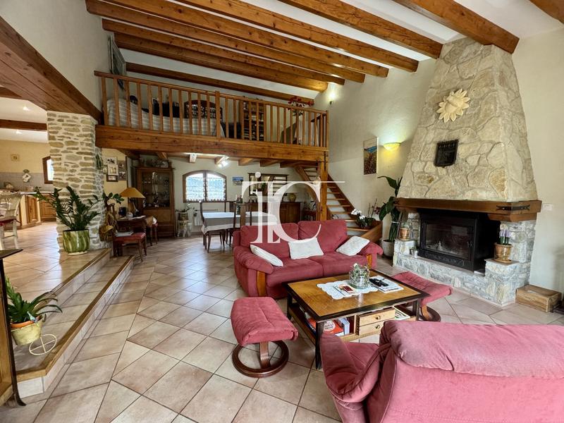 Villa - 172 m² - 5 pièces