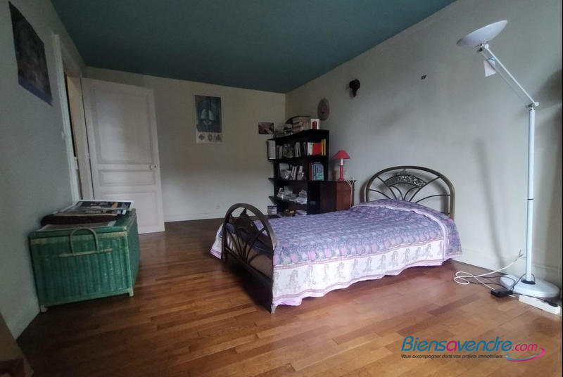 Maison - 226 m² - 8 pièces