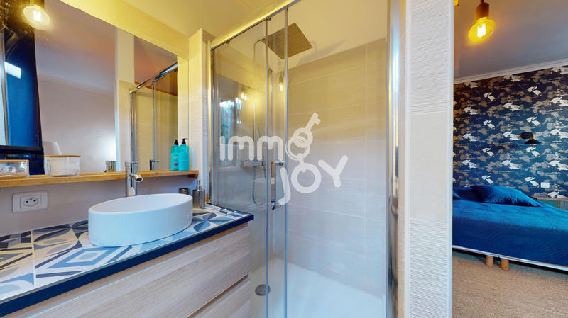 Maison - 165 m² - 6 pièces