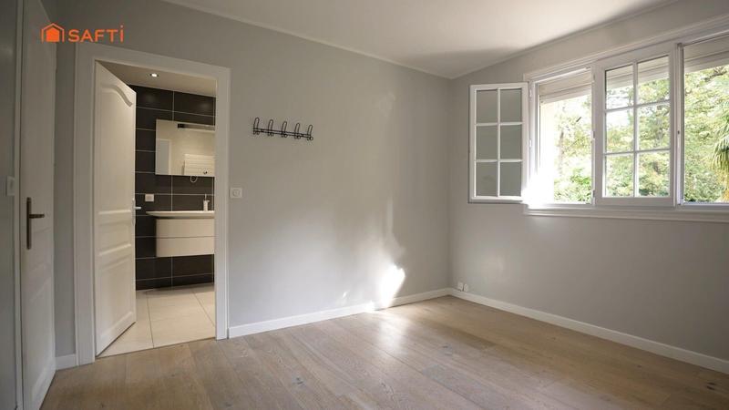 Maison - 192 m² - 7 pièces