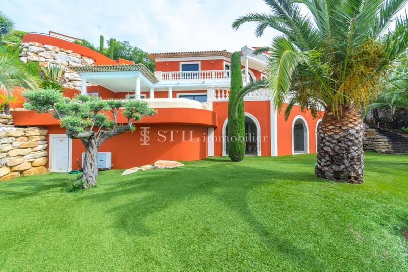 Villa - 200 m² - 5 pièces