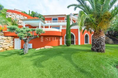 Villa - 200 m² - 5 pièces