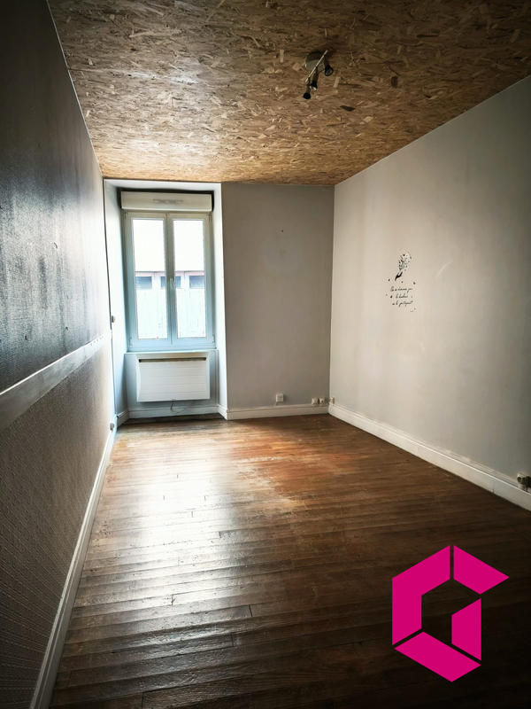 Maison - 150 m² - 9 pièces