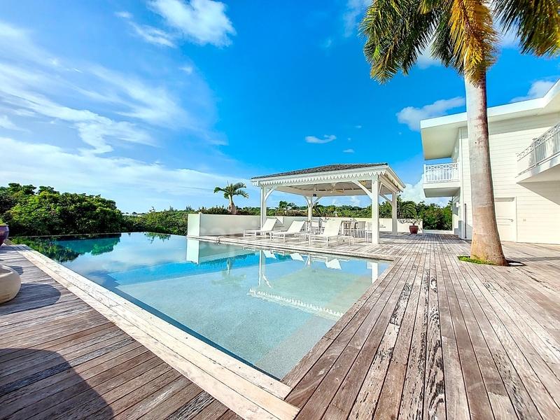 Propriété - 530 m² - 10 pièces