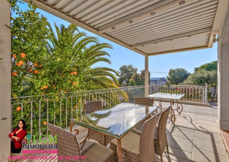 Villa - 230 m² - 6 pièces