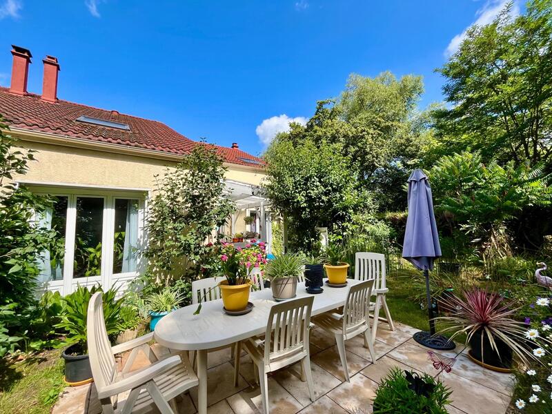 Appartement - 82 m² - 3 pièces