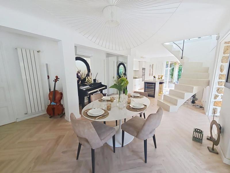 Villa - 172 m² - 6 pièces